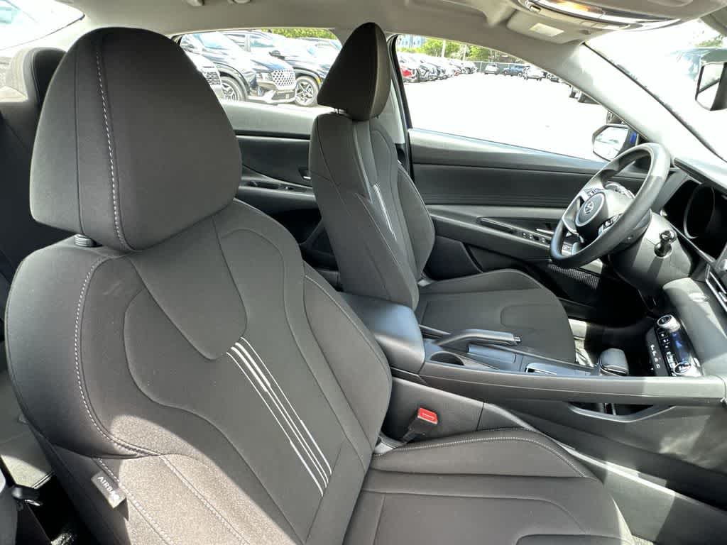 Thumbnail: 2023 Hyundai Elantra - 14