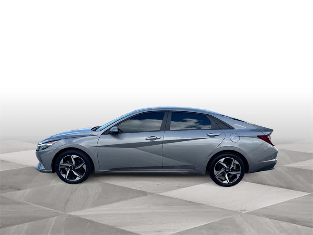 Thumbnail: 2023 Hyundai Elantra - 5