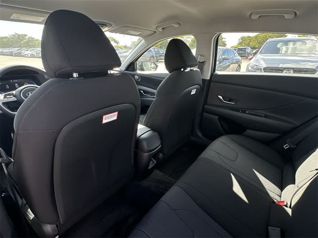 Thumbnail: 2025 Hyundai Elantra - 23