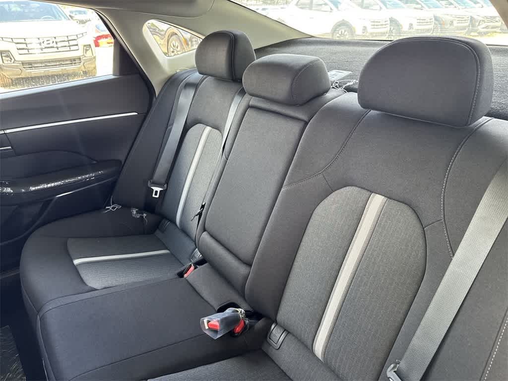 2025 Hyundai Sonata SEL 22