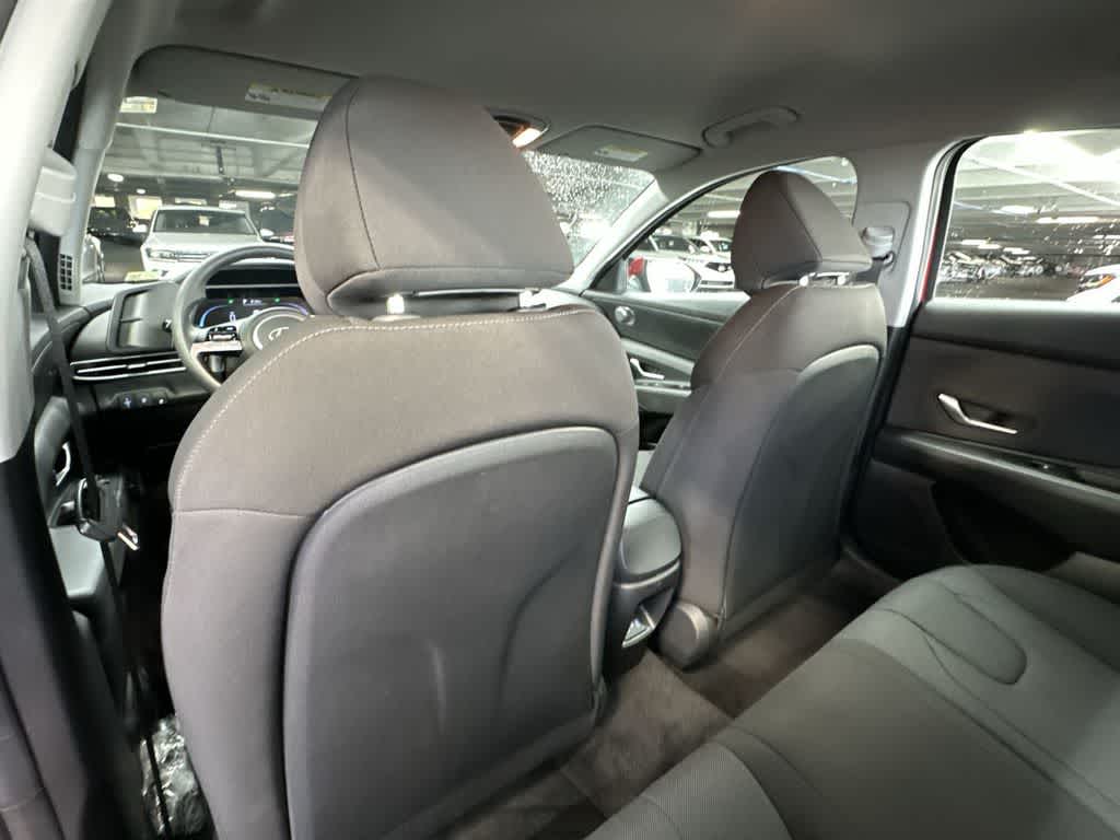 Thumbnail: 2024 Hyundai Elantra - 23