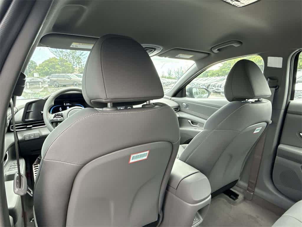 Thumbnail: 2025 Hyundai Elantra - 23