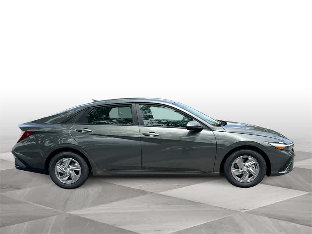 Thumbnail: 2025 Hyundai Elantra - 9