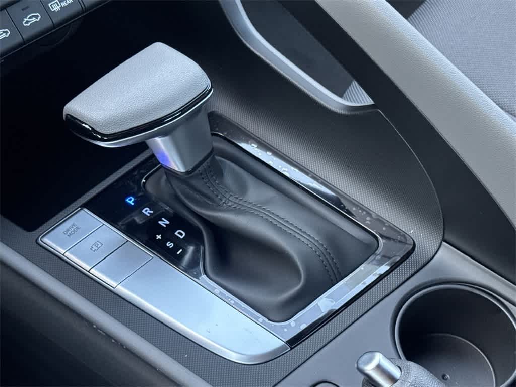 Thumbnail: 2025 Hyundai Elantra - 21