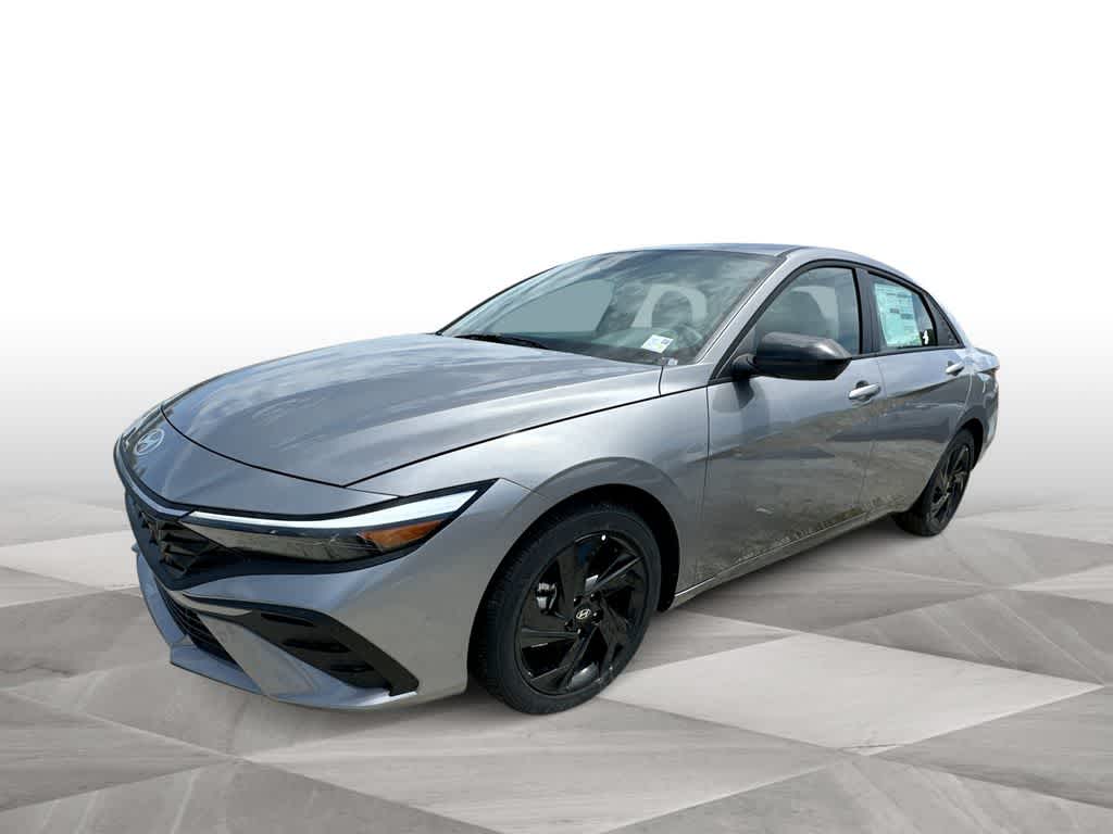 Thumbnail: 2026 Hyundai Elantra - 4