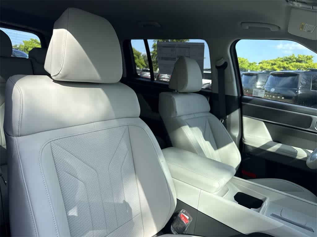 2025 Hyundai Santa Fe SEL 27