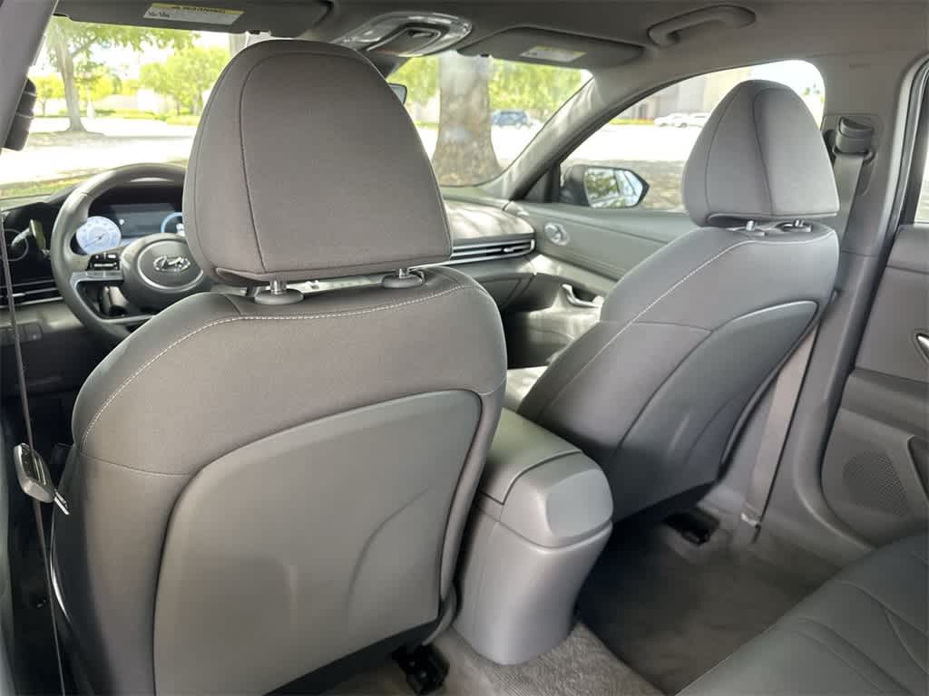 Thumbnail: 2023 Hyundai Elantra - 23