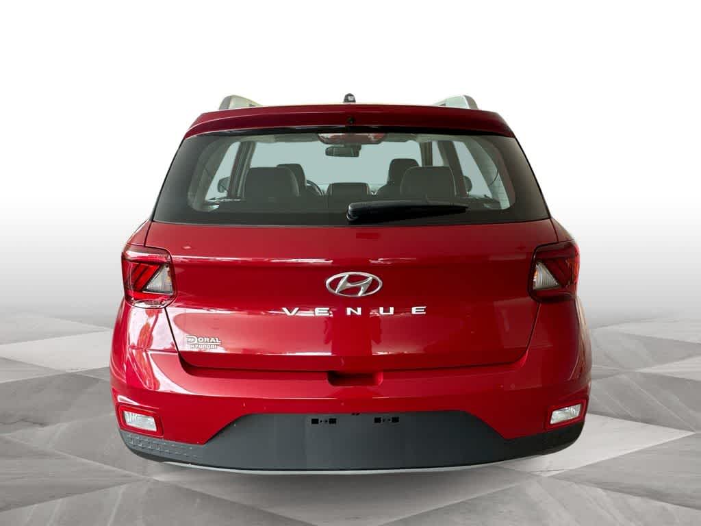 Thumbnail: 2023 Hyundai Venue - 7