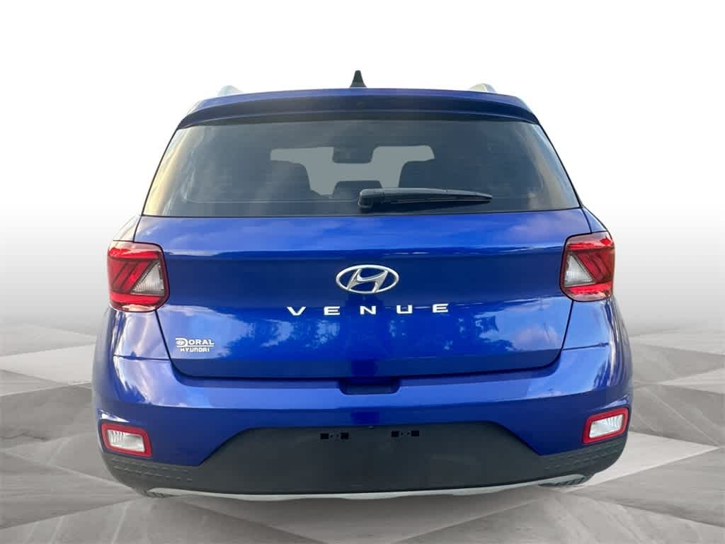 Thumbnail: 2022 Hyundai Venue - 7
