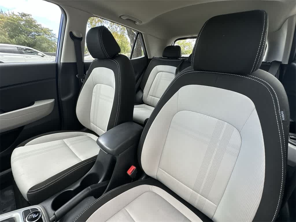 Thumbnail: 2023 Hyundai Venue - 14