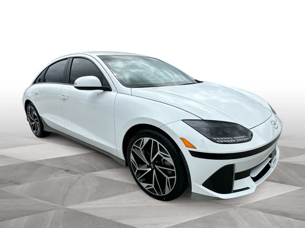 Thumbnail: 2023 Hyundai Ioniq 6 - 2