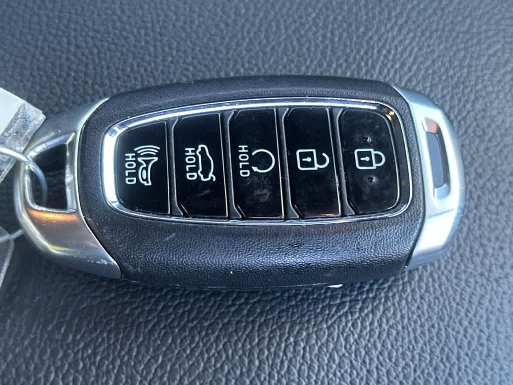 Thumbnail: 2022 Hyundai Elantra - 28