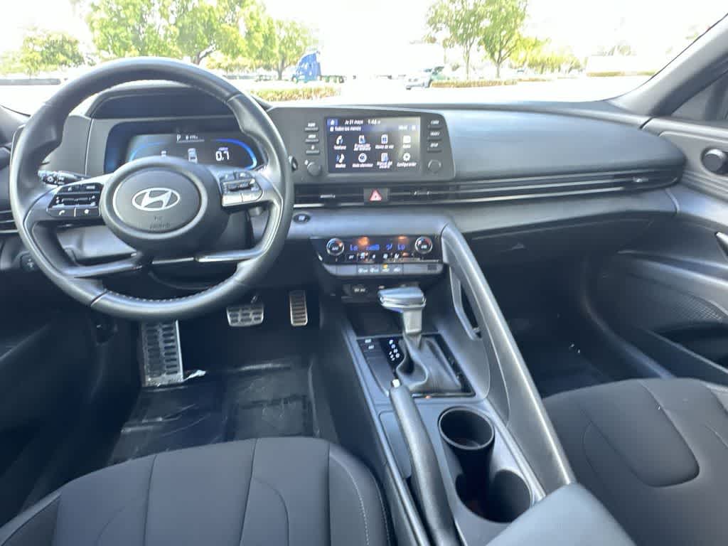 Thumbnail: 2025 Hyundai Elantra - 16