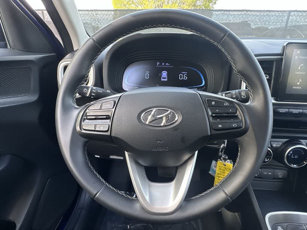 Thumbnail: 2023 Hyundai Venue - 15