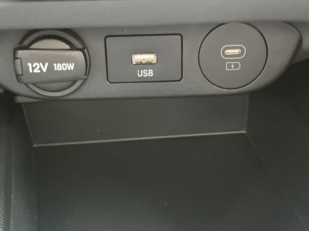 Thumbnail: 2025 Hyundai Elantra - 17