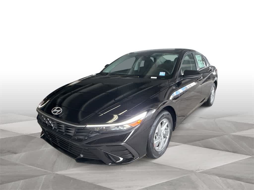 Thumbnail: 2026 Hyundai Elantra - 4