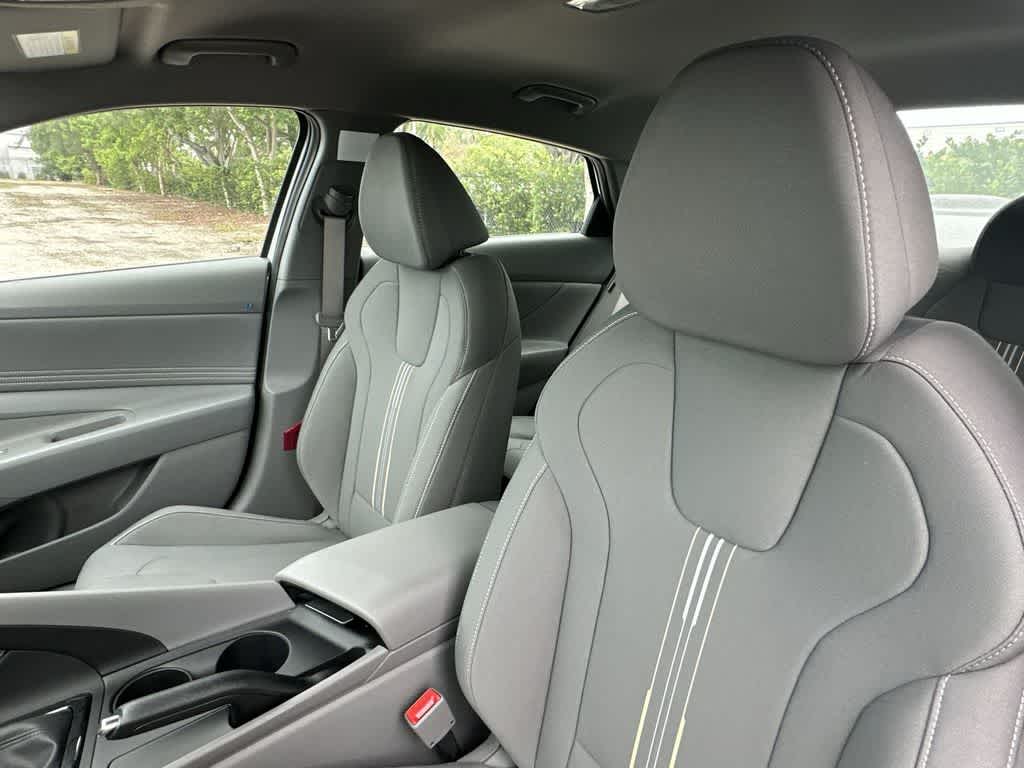Thumbnail: 2026 Hyundai Elantra - 18