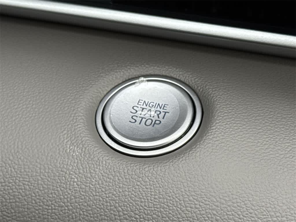 Thumbnail: 2025 Hyundai Elantra - 17