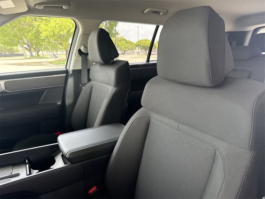 2025 Hyundai Santa Fe SE 14