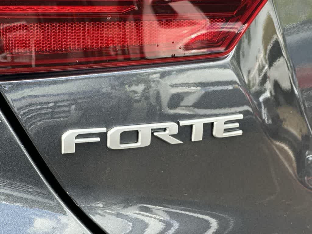 Thumbnail: 2023 Kia Forte - 11