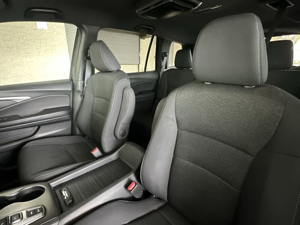 Thumbnail: 2019 Honda Passport - 14