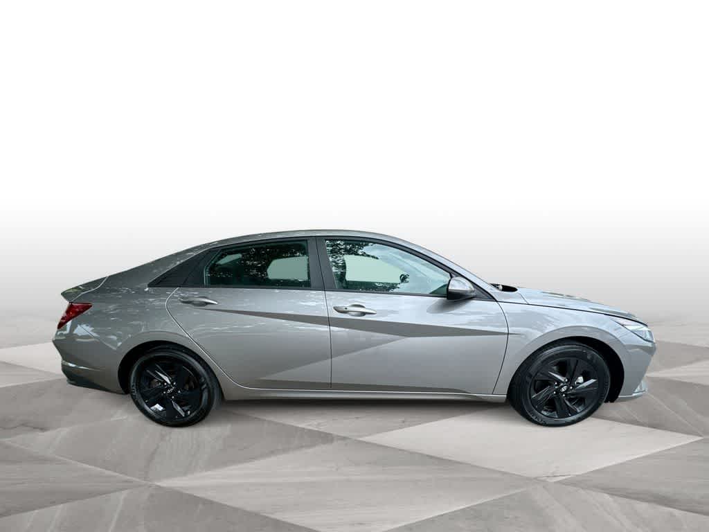 Thumbnail: 2023 Hyundai Elantra - 9