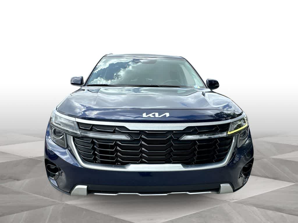 Thumbnail: 2024 Kia Seltos - 3
