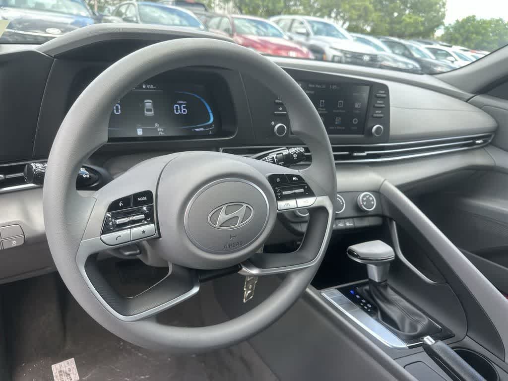 Thumbnail: 2026 Hyundai Elantra - 17