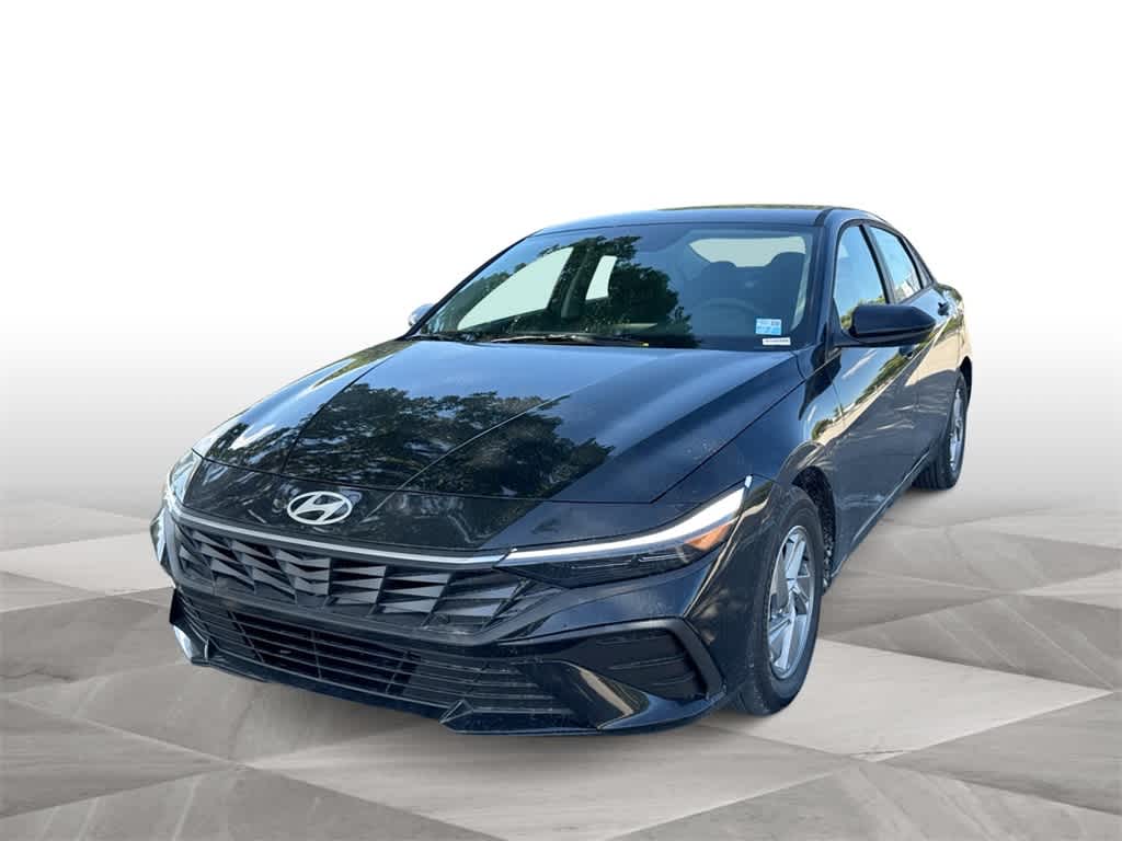 Thumbnail: 2025 Hyundai Elantra - 4