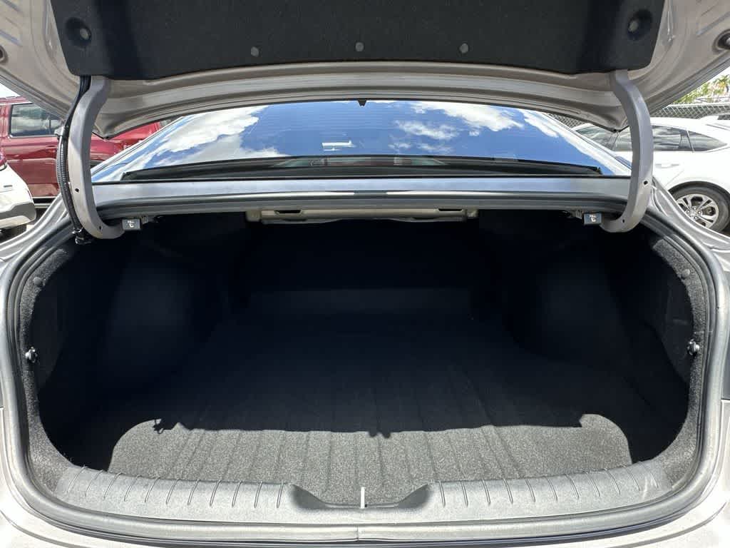Thumbnail: 2023 Hyundai Elantra - 14