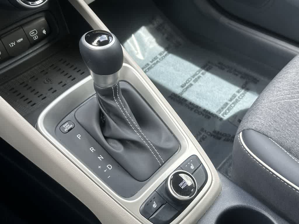 Thumbnail: 2024 Hyundai Venue - 21