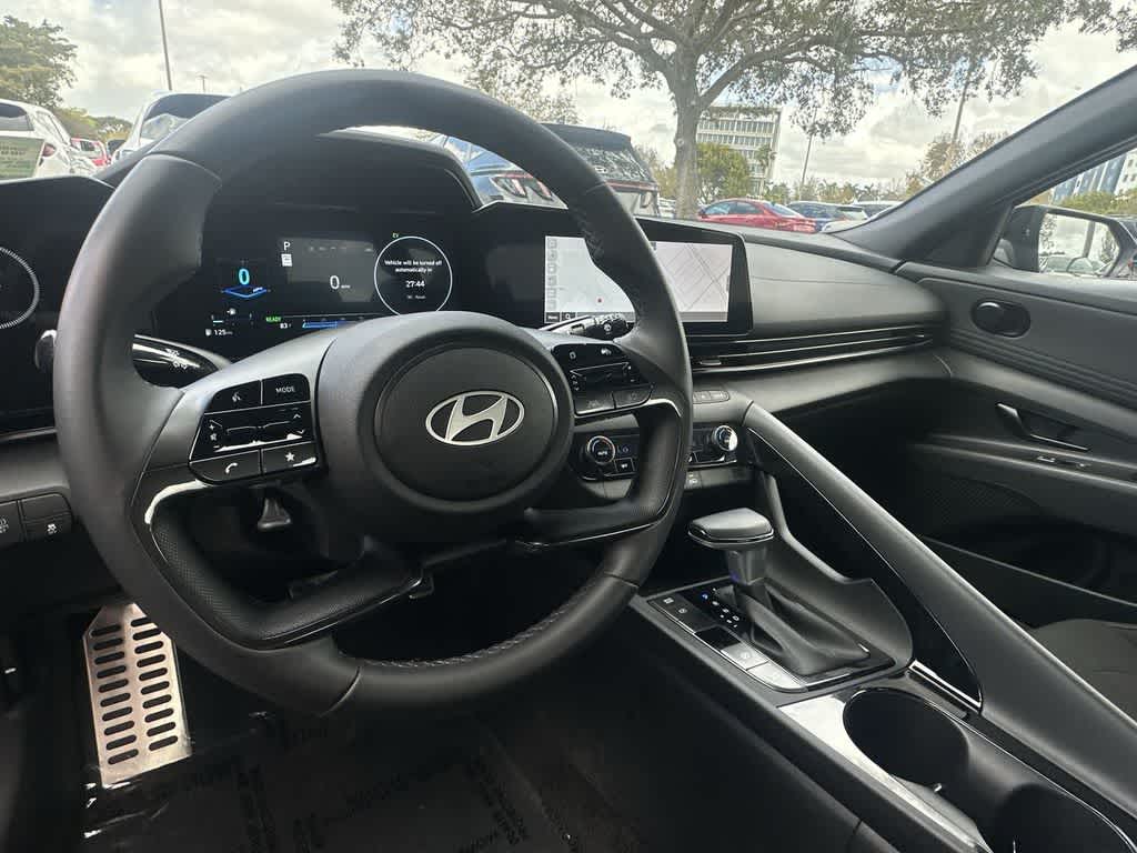 Thumbnail: 2025 Hyundai Elantra - 13