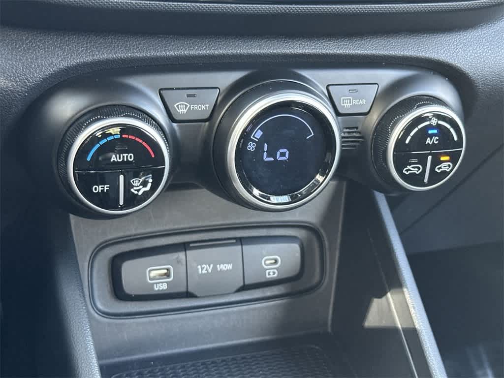 Thumbnail: 2023 Hyundai Venue - 20