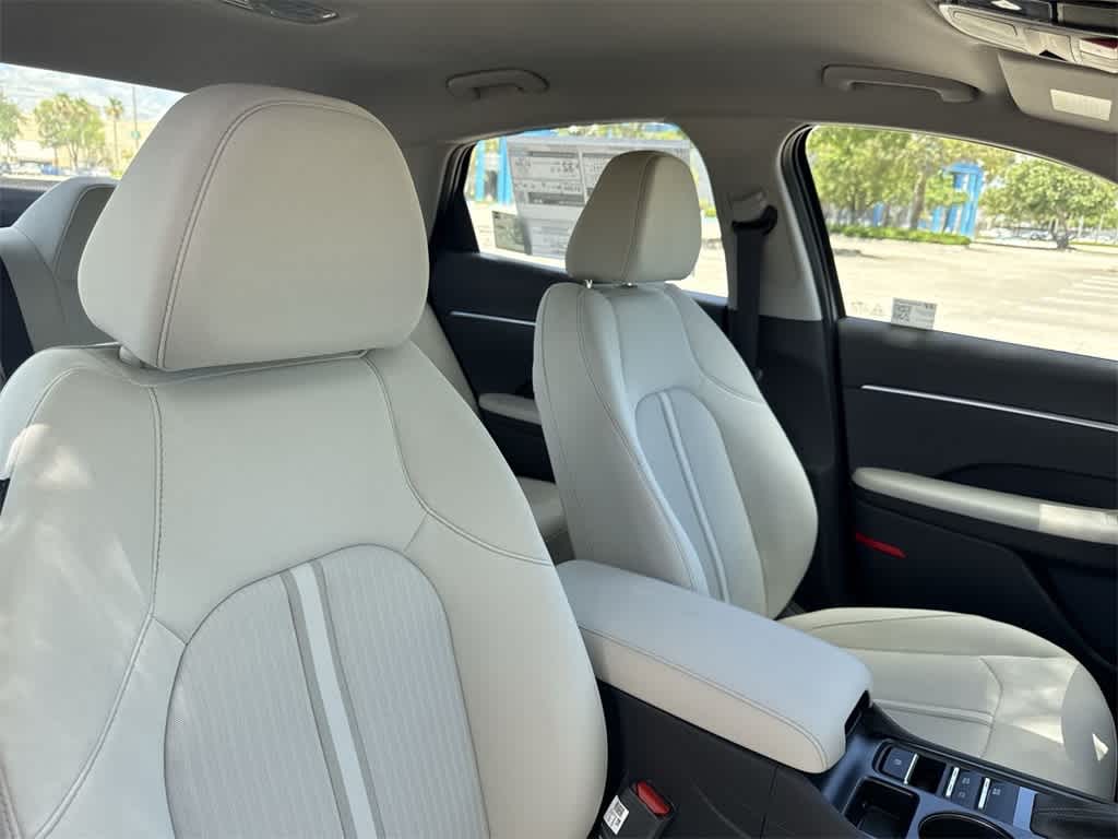 2025 Hyundai Sonata SE 27