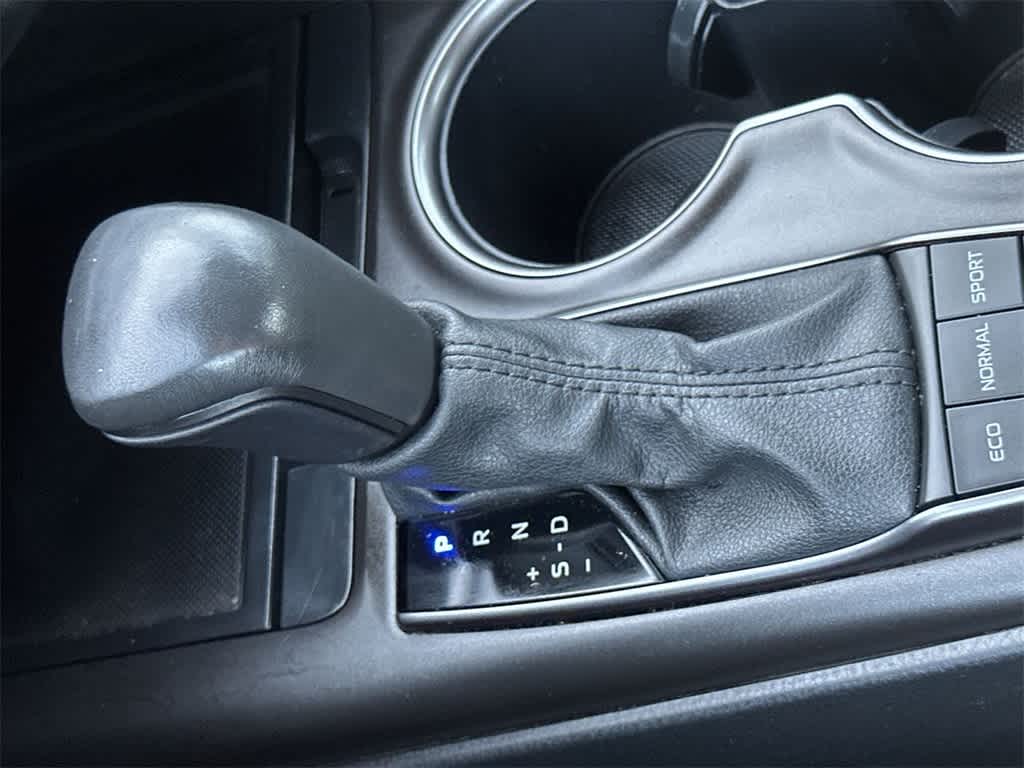 Thumbnail: 2024 Toyota Camry - 21