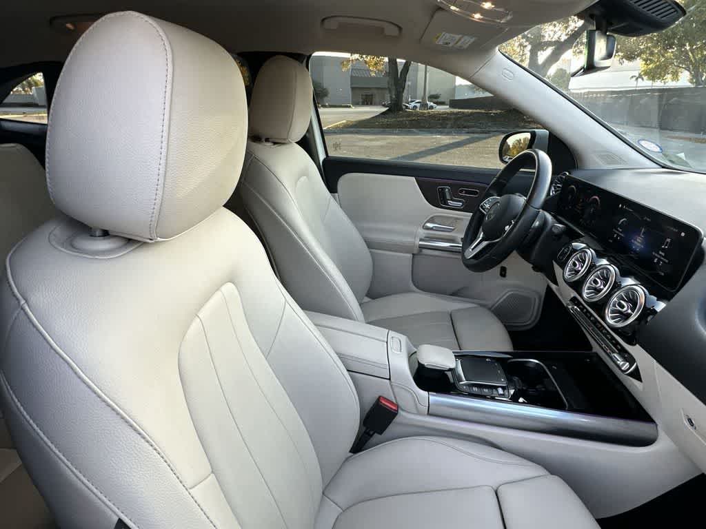 Thumbnail: 2021 Mercedes-Benz GLA - 27