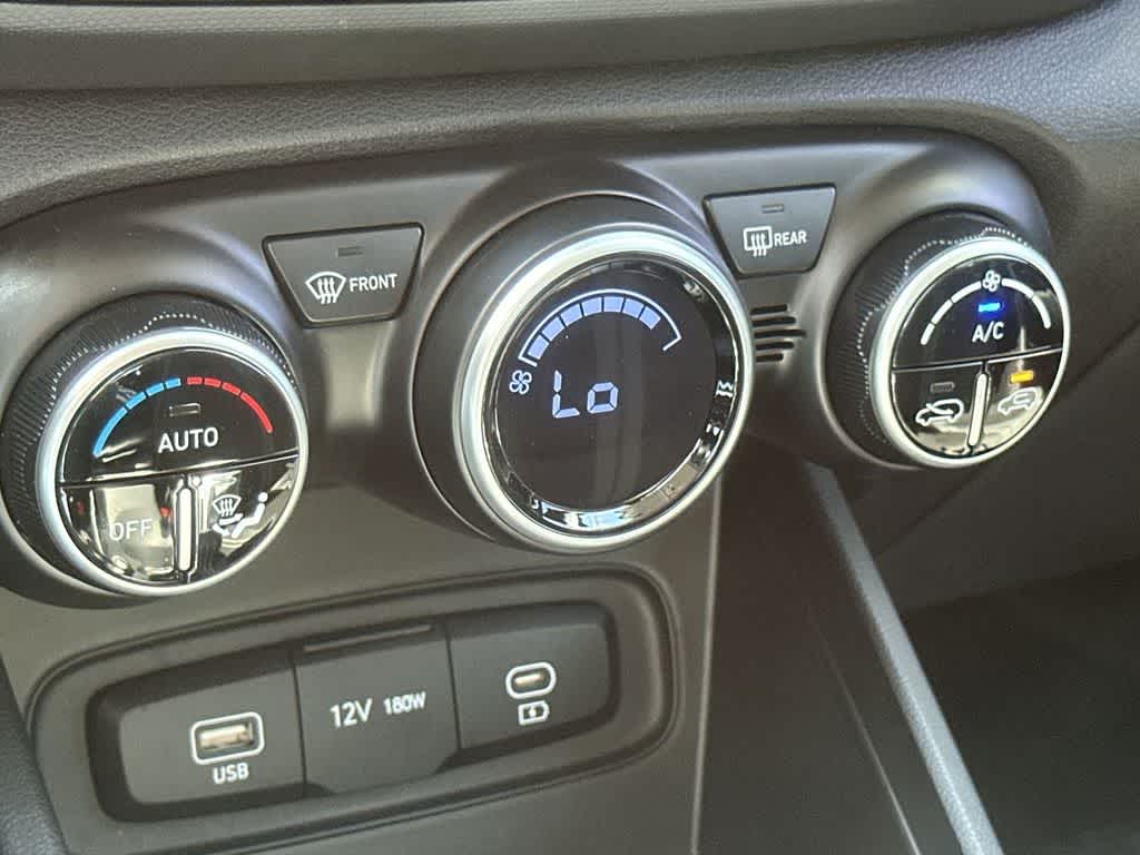 Thumbnail: 2024 Hyundai Venue - 20