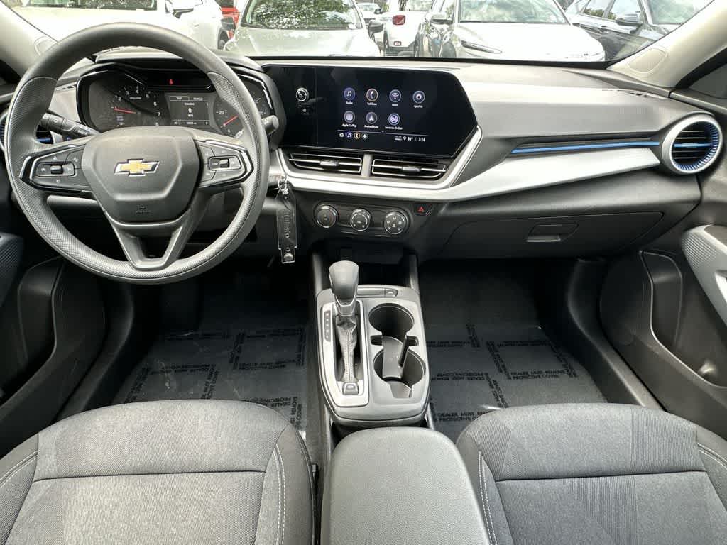 Thumbnail: 2025 Chevrolet Trax - 24