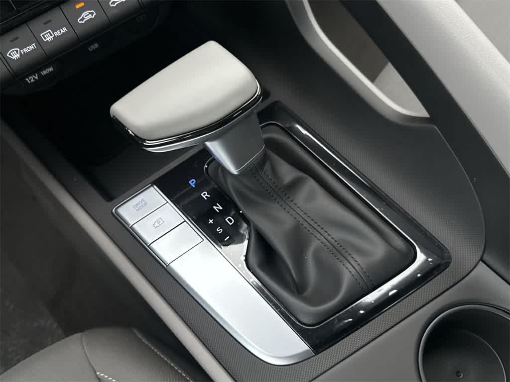 Thumbnail: 2025 Hyundai Elantra - 21