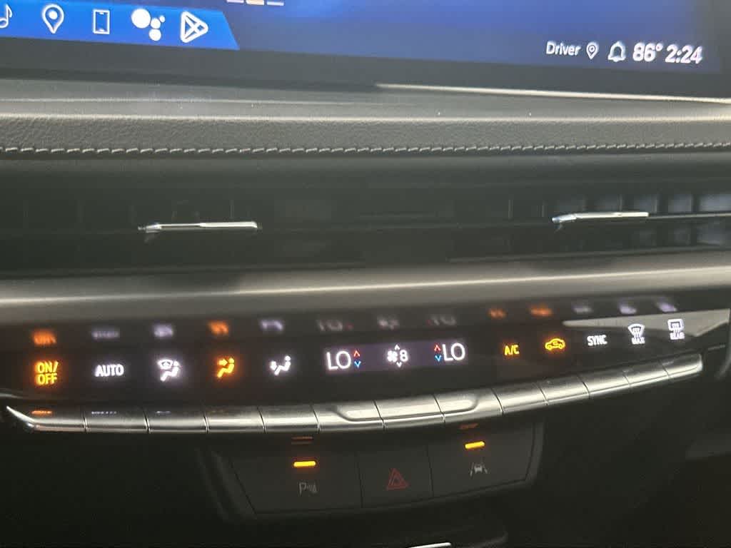 Thumbnail: 2024 Cadillac XT4 - 20