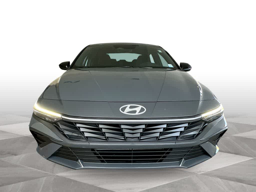 Thumbnail: 2026 Hyundai Elantra - 3