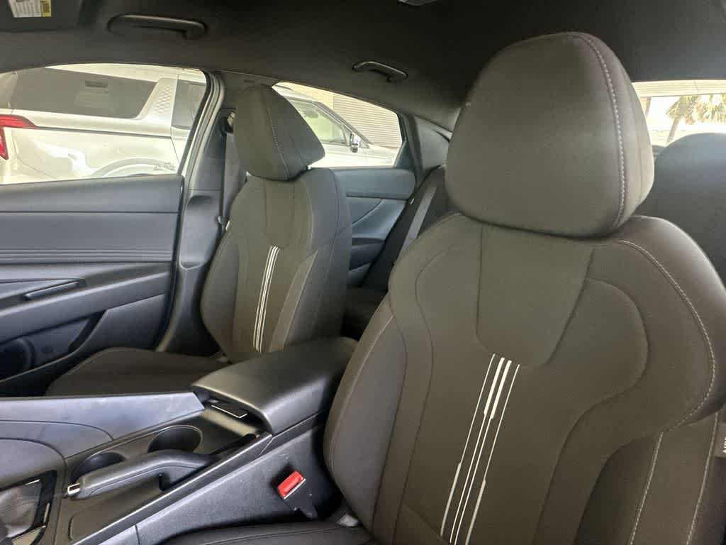 Thumbnail: 2025 Hyundai Elantra - 13