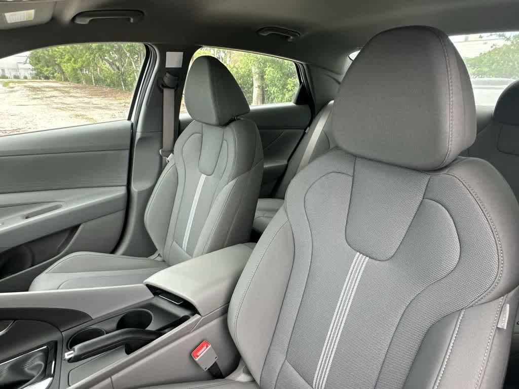 Thumbnail: 2026 Hyundai Elantra - 18