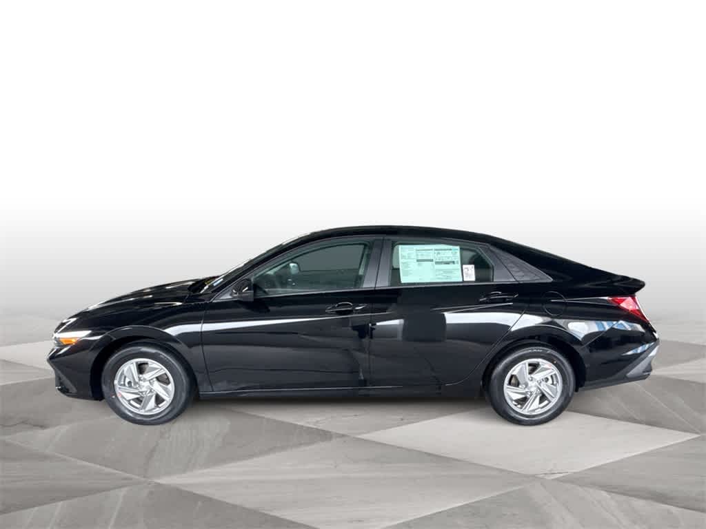 Thumbnail: 2026 Hyundai Elantra - 5