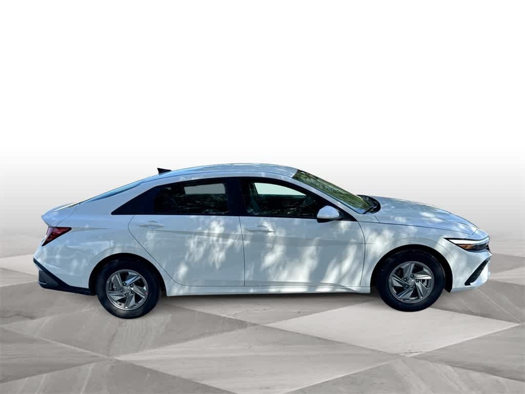 Thumbnail: 2025 Hyundai Elantra - 9