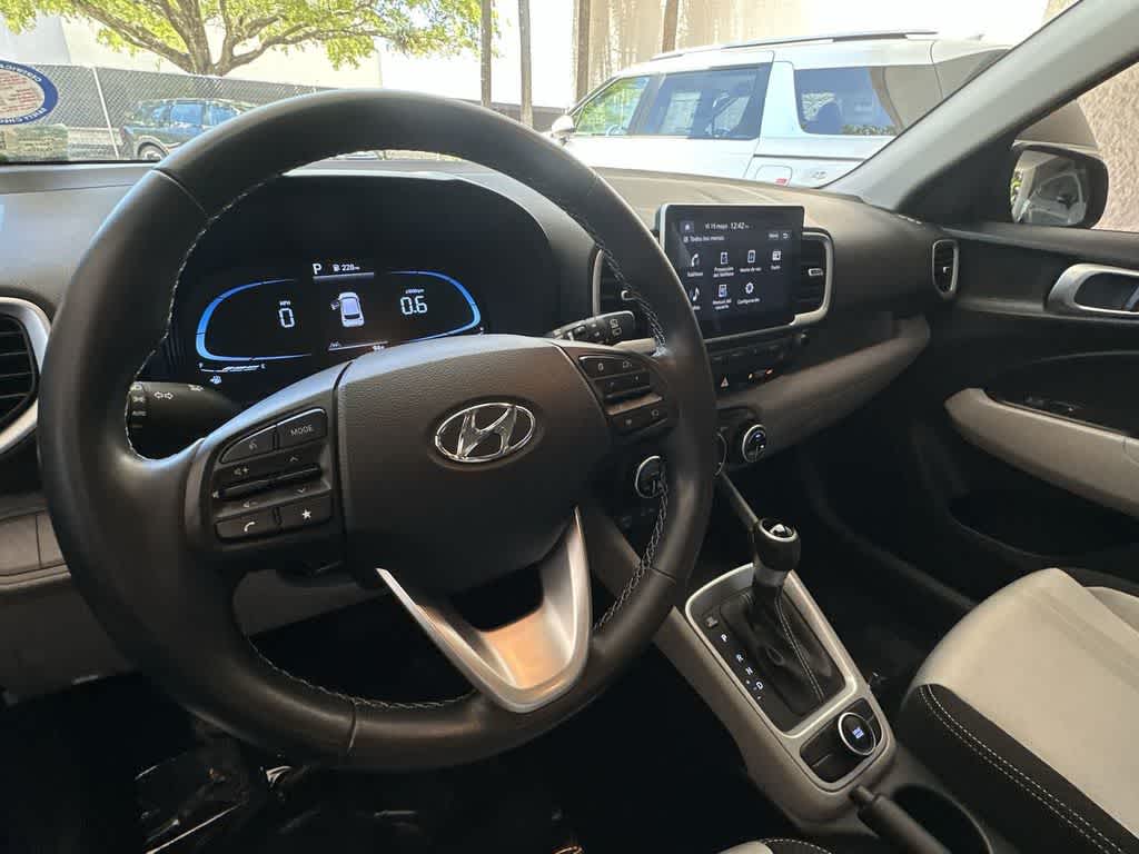 Thumbnail: 2023 Hyundai Venue - 14