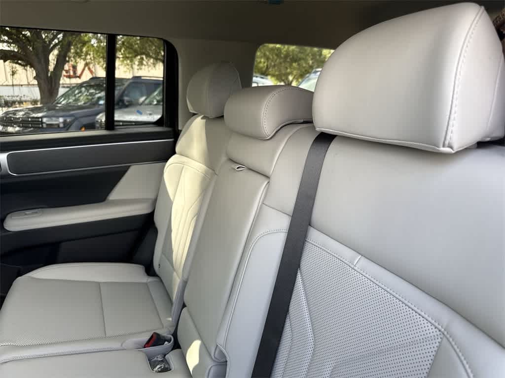 2025 Hyundai Santa Fe SEL 22