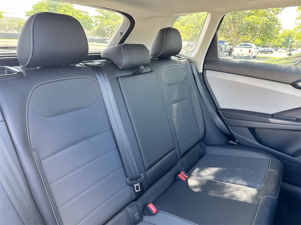 Thumbnail: 2022 Volkswagen Taos - 25