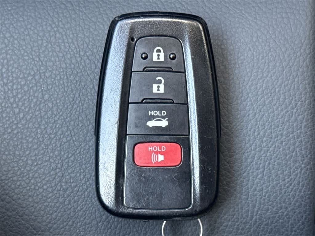 2024 Toyota Camry SE 28