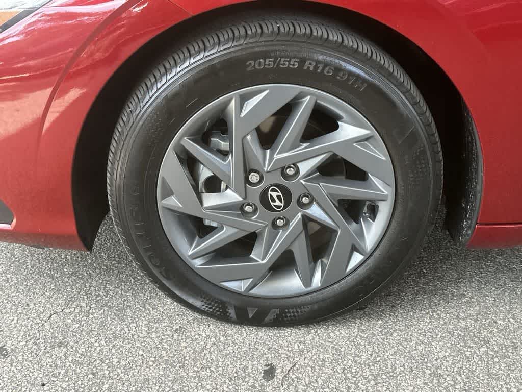 Thumbnail: 2024 Hyundai Elantra - 10